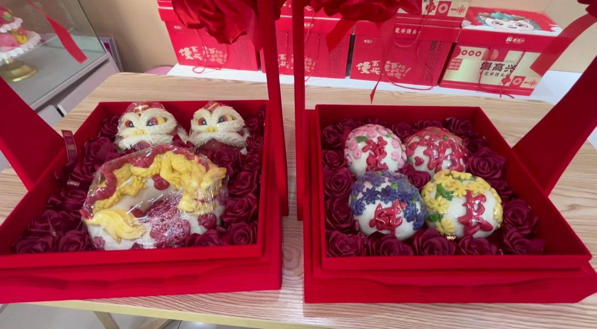 巧手捏出“艺术品”，非遗花馍走红现代餐桌！
