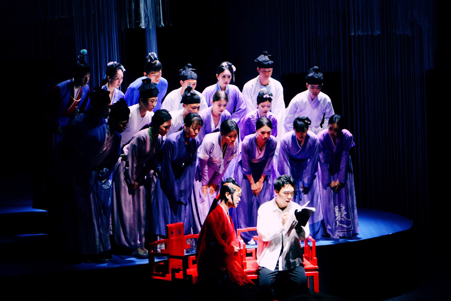 “只有红楼梦·戏剧幻城”室内剧场剧照。 受访者供图